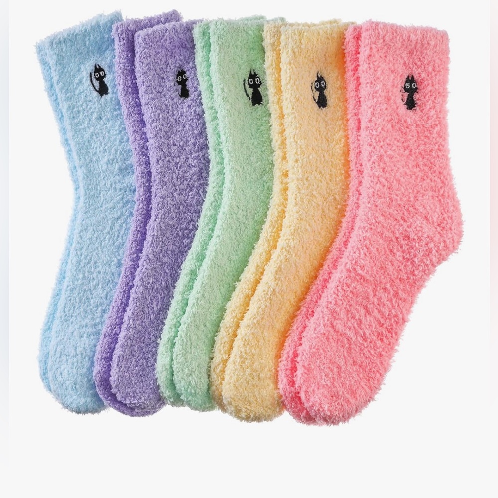 Women’s Super Soft Fuzzy Socks 5 pack